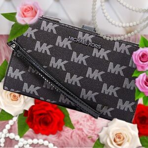 NWT Michael Kors Signature MK Logo Zip Wallet